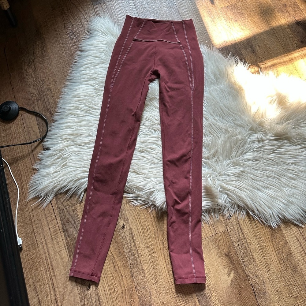 GLYDER Contrast Legging In Merlot - Picture 2 of 5